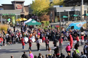 The drumline battle drew a large crowd. 